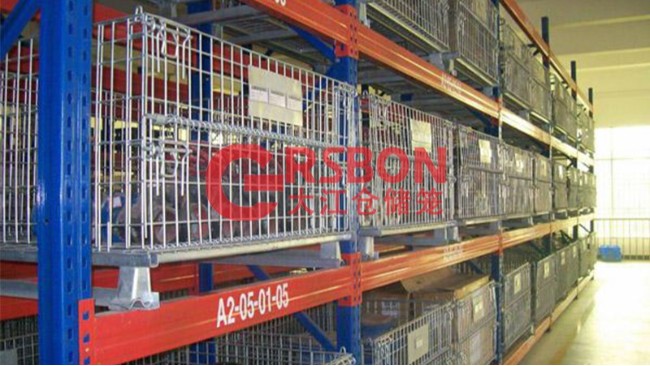 貨架倉儲籠：貨架上放倉儲籠-大江倉儲籠