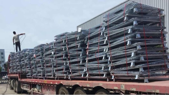 倉庫倉庫籠裝車